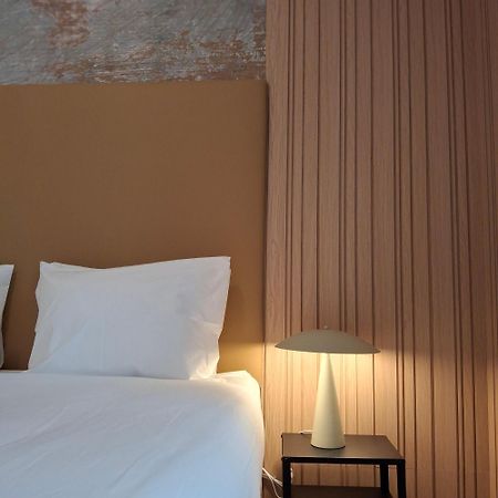 Brand New Hostel Anjos Lisbona Esterno foto