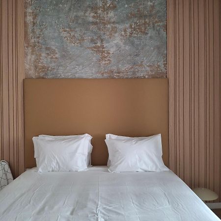 Brand New Hostel Anjos Lisbona Esterno foto