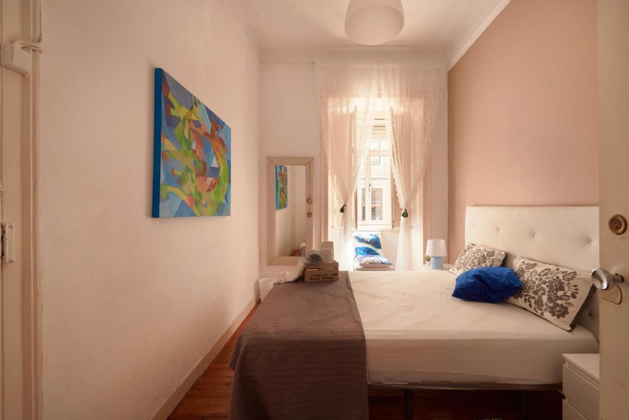 Brand New Hostel Anjos Lisbona Esterno foto