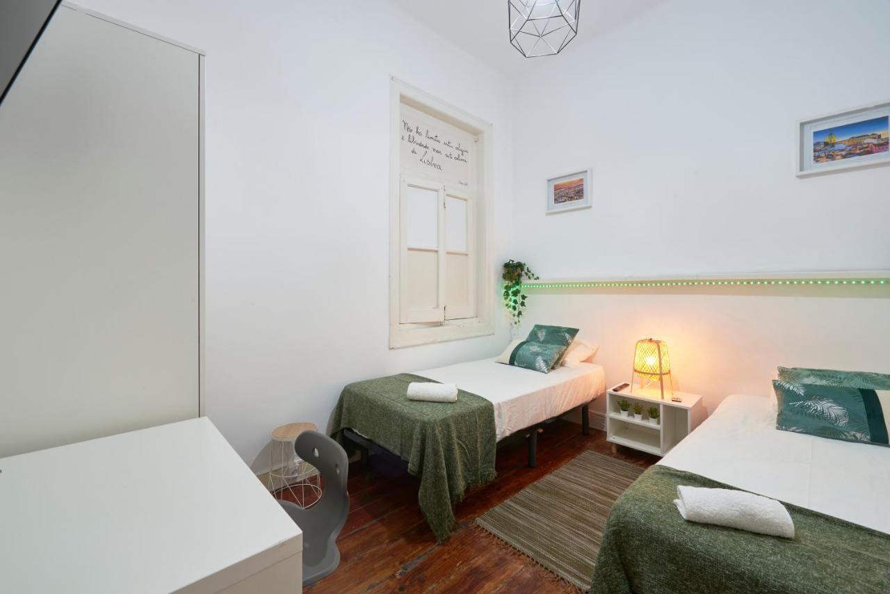 Brand New Hostel Anjos Lisbona Esterno foto